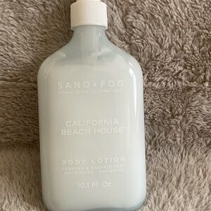 Sand + Fog California Beach House Body Lotion — Light Blue